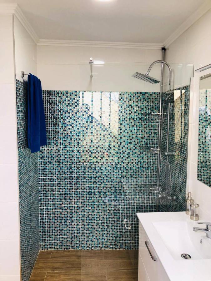 Deluxe Windsor Park Apartment Адехе Екстериор снимка