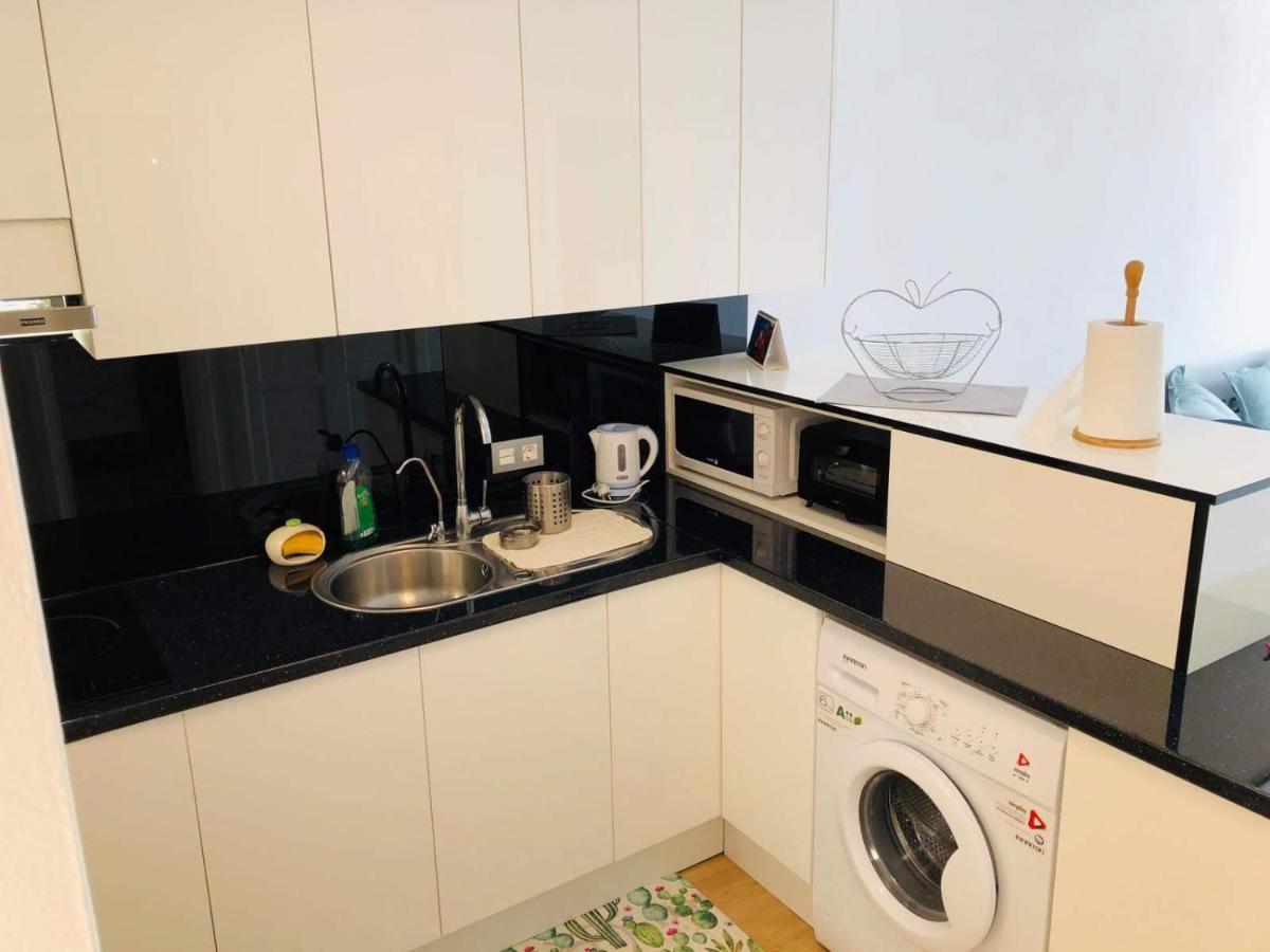 Deluxe Windsor Park Apartment Адехе Екстериор снимка