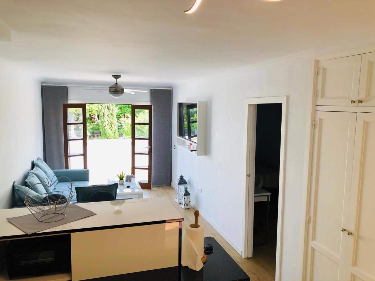 Deluxe Windsor Park Apartment Адехе Екстериор снимка